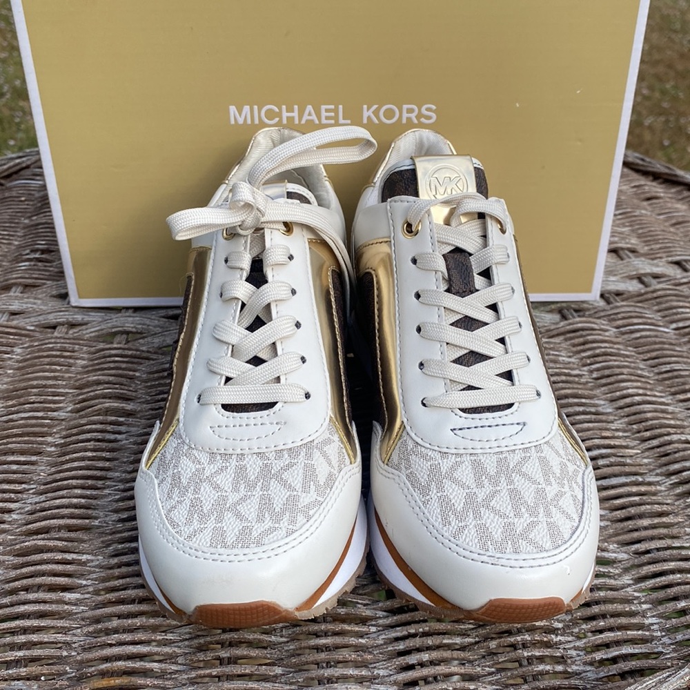 Authentic Michael Kors Sneakers - Picture 8 of 9